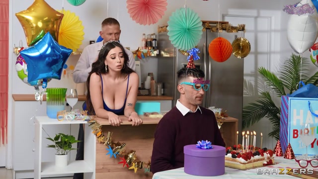 วันเกิดมิคมหัศจรรย์ Chloe Surreal - Sneaky Smash At The Birthday Bash ซับไทย