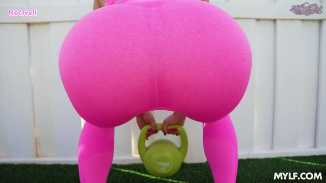 เทรนเนอร์หื่นปั้นก้นเด้ง Carmela Clutch - Big Booty Workout ซับไทย